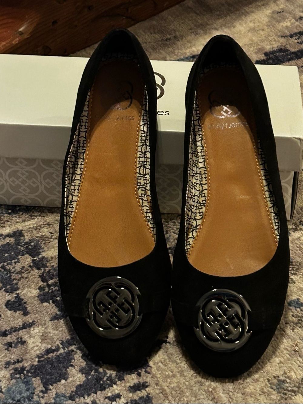 Daisy Fuentes Black Ballet Flats with Silver Medallion